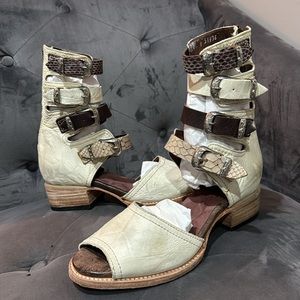 Freebird Buckle Boot Sandals Size 8.